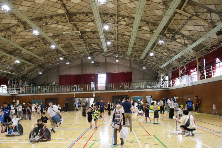 毎年大人気！ 様々なスポーツ用具を使って、楽しく運動しました