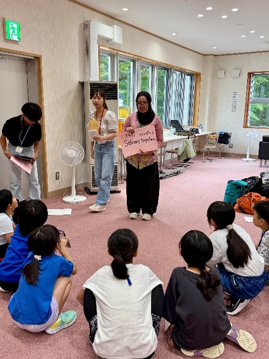 世界のことばであいさつしてみよう!